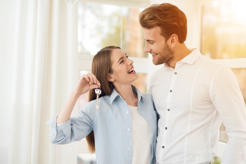 Satov jeune couple